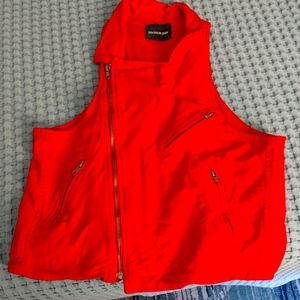 Monrow vest